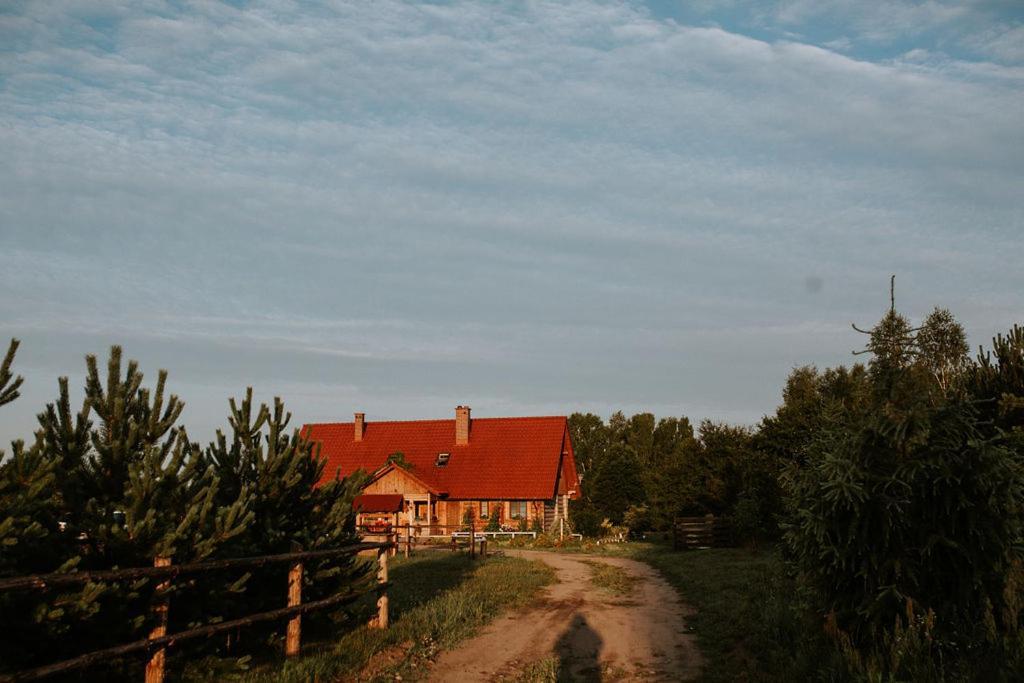 Dom Gościnny Sowia Stópka Miłomłyn Exterior foto